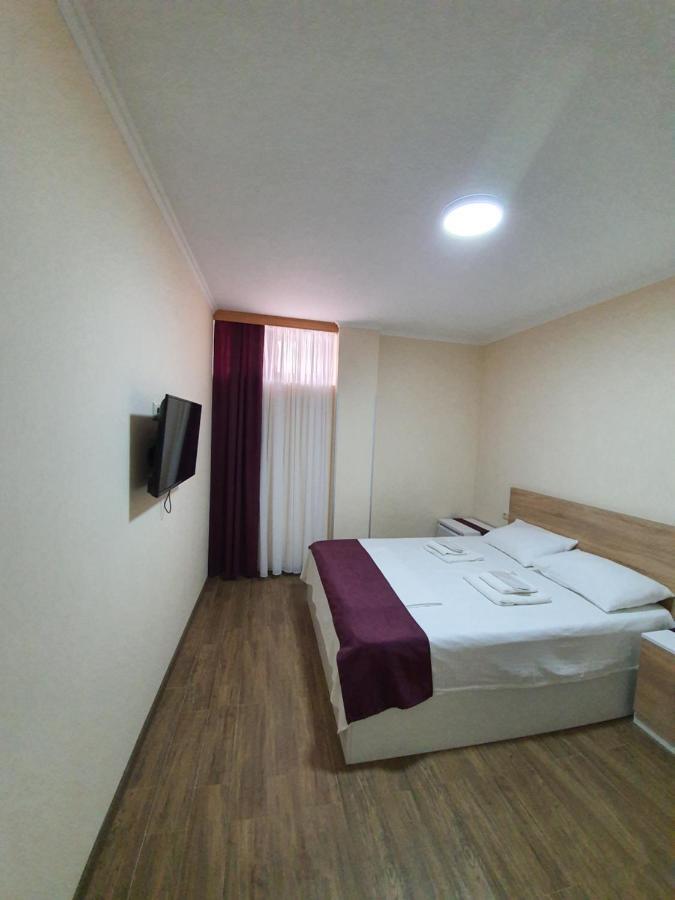 Blossom Hotel Batoumi Extérieur photo