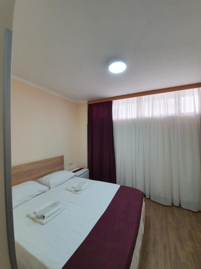 Blossom Hotel Batoumi Extérieur photo