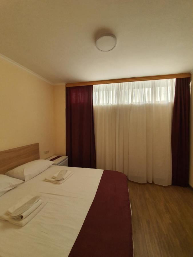 Blossom Hotel Batoumi Extérieur photo