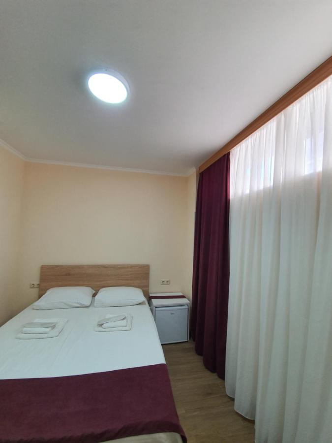 Blossom Hotel Batoumi Extérieur photo