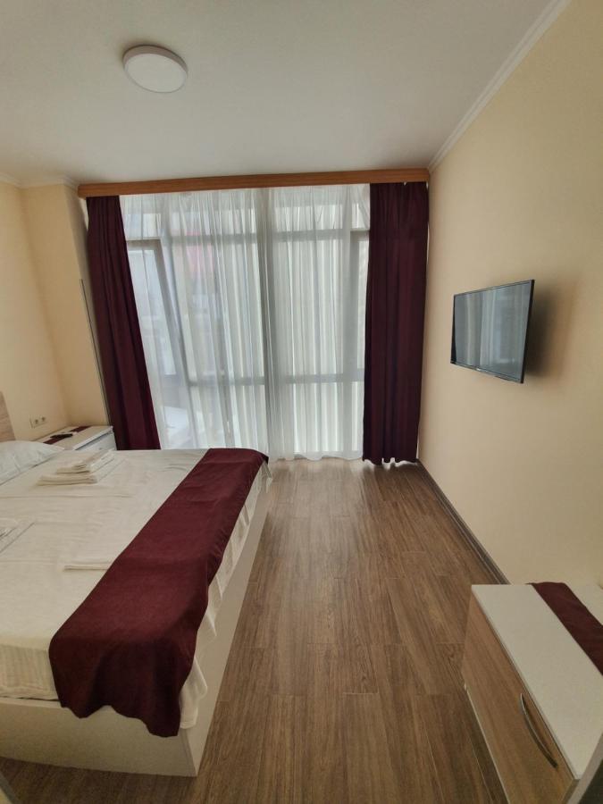 Blossom Hotel Batoumi Extérieur photo
