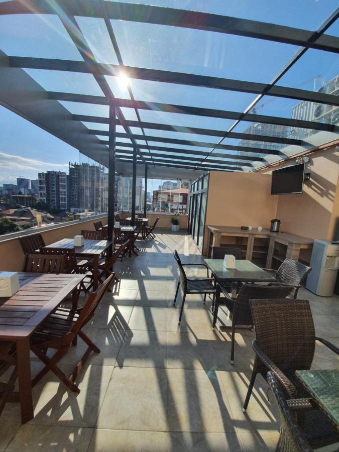 Blossom Hotel Batoumi Extérieur photo